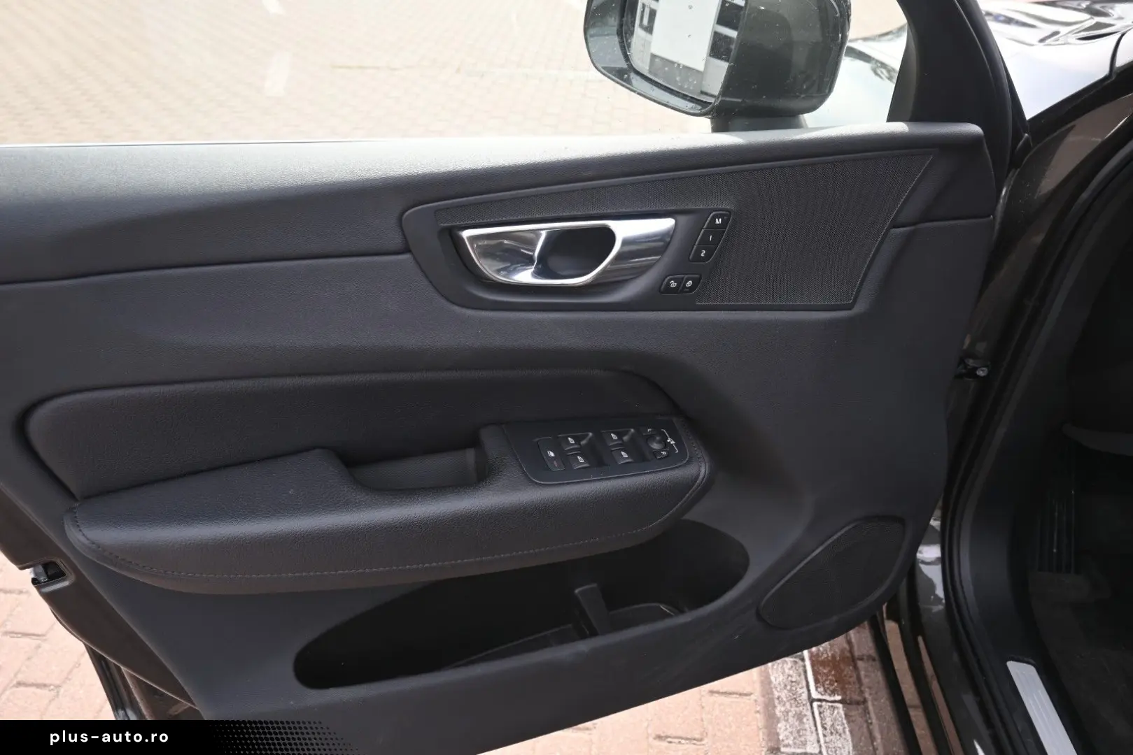 VOLVO XC60 B5 B Inscription AWD PDC AHK FSHZG