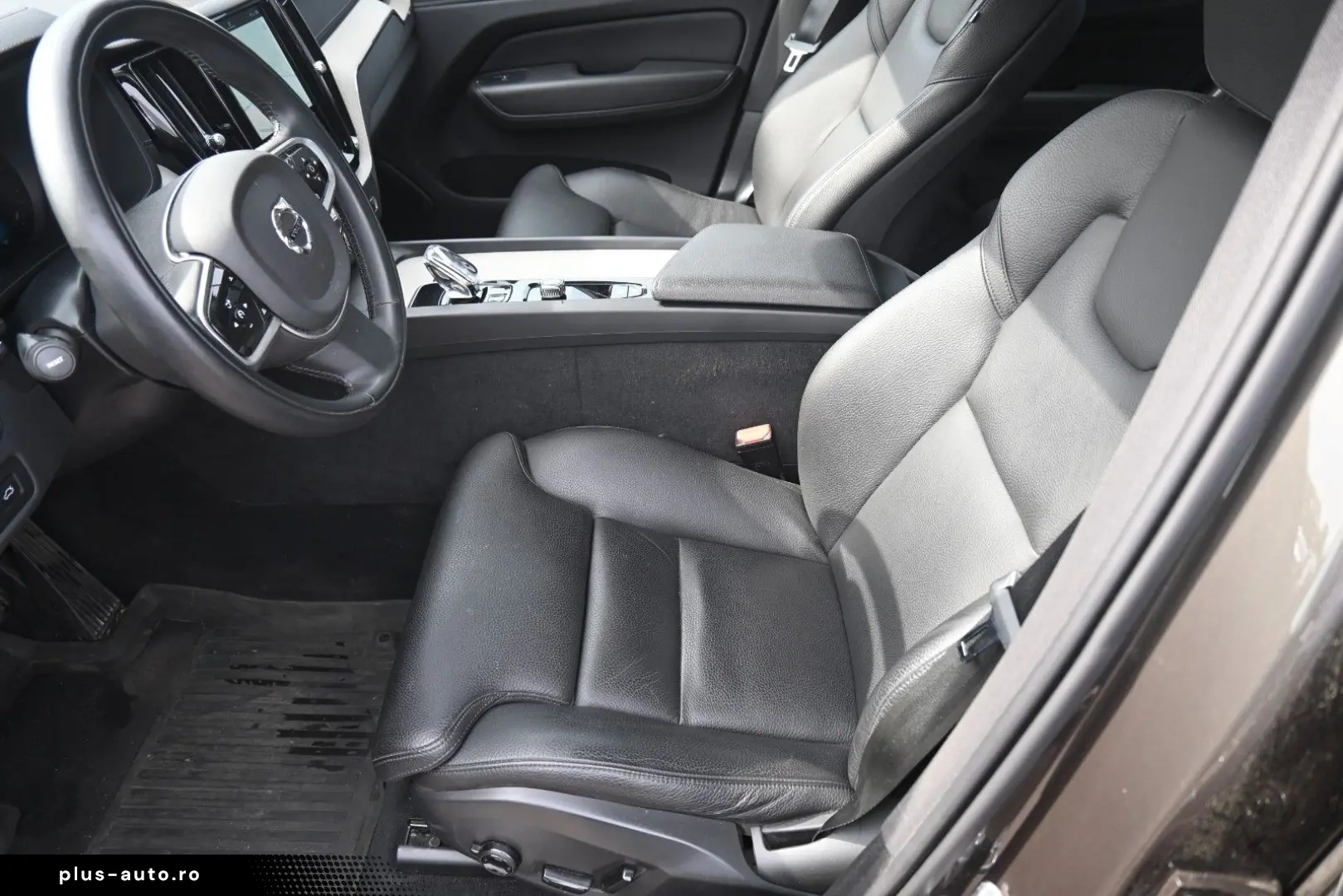 VOLVO XC60 B5 B Inscription AWD PDC AHK FSHZG