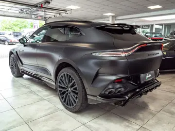 ASTON MARTIN DBX 707 Satinblack Carbon Ext&Int