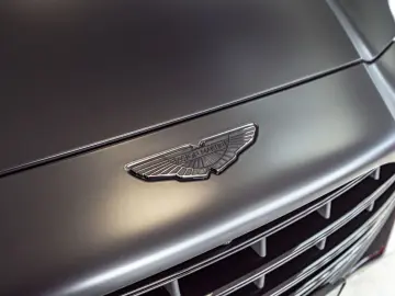 ASTON MARTIN DBX 707 Satinblack Carbon Ext&Int