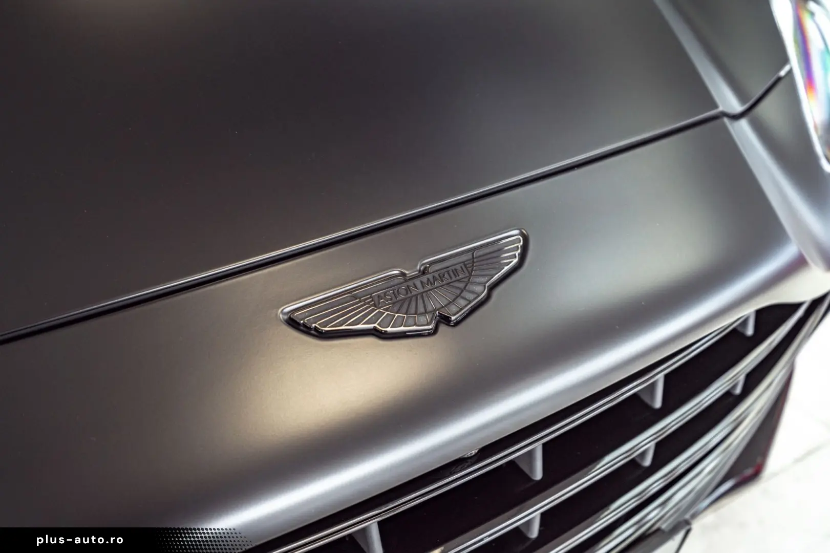 ASTON MARTIN DBX 707 Satinblack Carbon Ext&Int