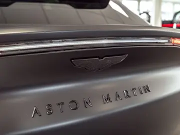 ASTON MARTIN DBX 707 Satinblack Carbon Ext&Int
