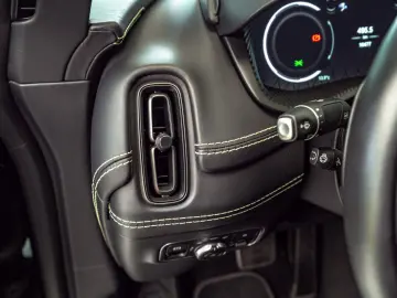 ASTON MARTIN DBX 707 Satinblack Carbon Ext&Int