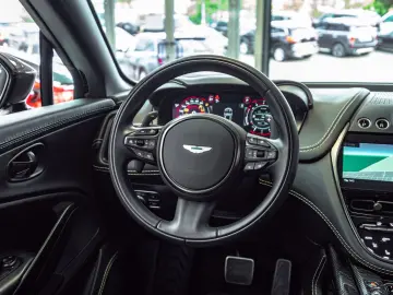 ASTON MARTIN DBX 707 Satinblack Carbon Ext&Int