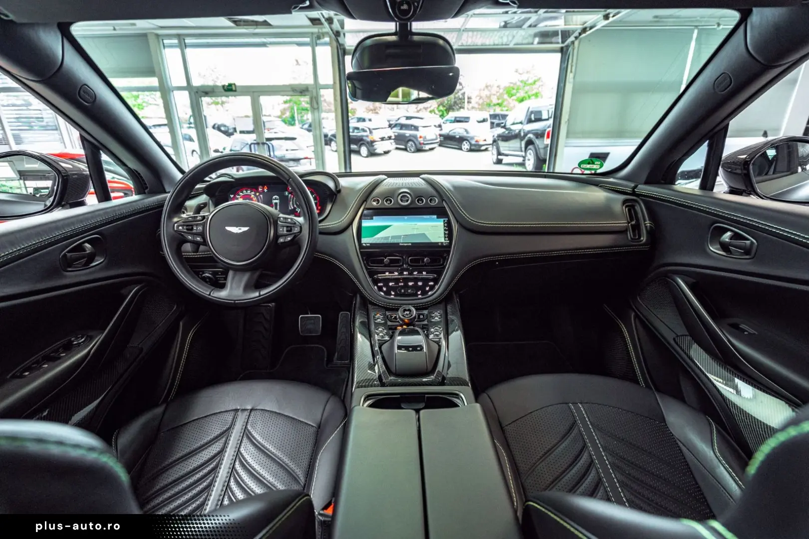 ASTON MARTIN DBX 707 Satinblack Carbon Ext&Int