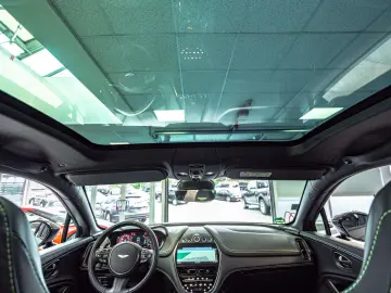 ASTON MARTIN DBX 707 Satinblack Carbon Ext&Int