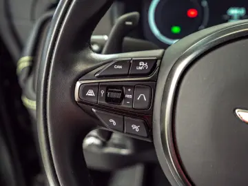 ASTON MARTIN DBX 707 Satinblack Carbon Ext&Int