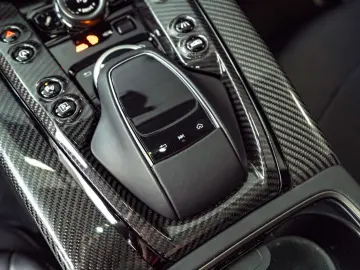 ASTON MARTIN DBX 707 Satinblack Carbon Ext&Int