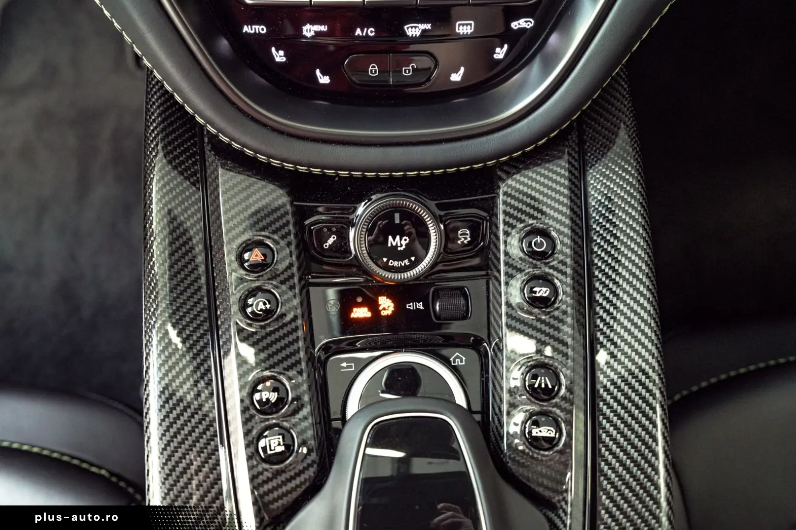 ASTON MARTIN DBX 707 Satinblack Carbon Ext&Int