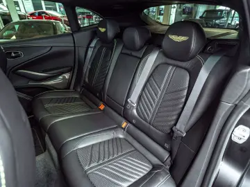 ASTON MARTIN DBX 707 Satinblack Carbon Ext&Int