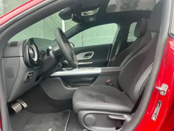 Mercedes-Benz CLA 200 AMG  PANO NIGHT DISTRO KEYLESS
