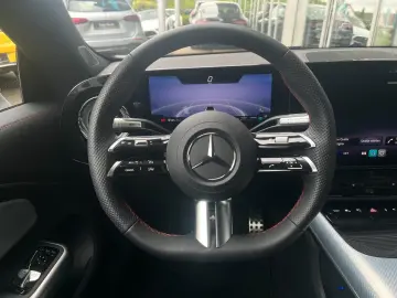 Mercedes-Benz CLA 200 AMG  PANO NIGHT DISTRO KEYLESS