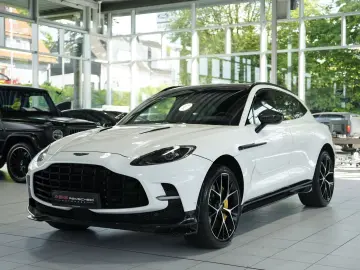 ASTON MARTIN DBX 707 4.0 V8  Carbon .  23
