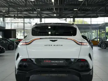 ASTON MARTIN DBX 707 4.0 V8  Carbon .  23