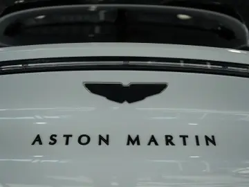 ASTON MARTIN DBX 707 4.0 V8  Carbon .  23