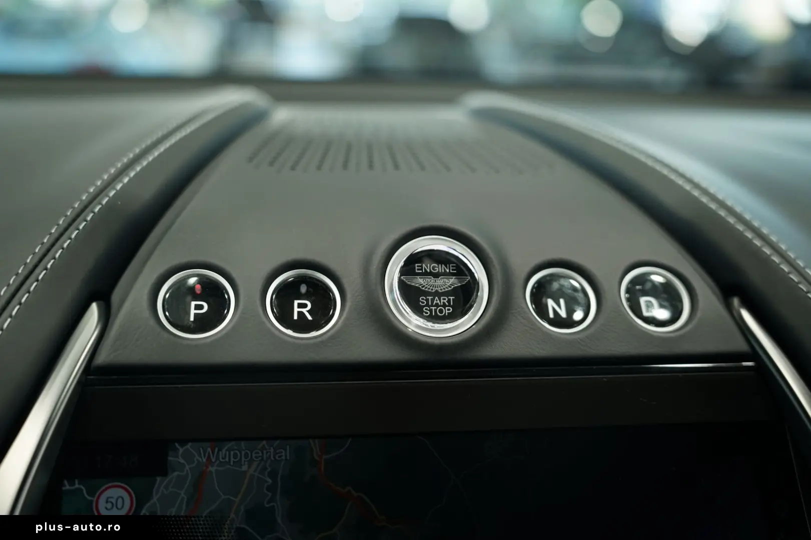 ASTON MARTIN DBX 707 4.0 V8  Carbon .  23