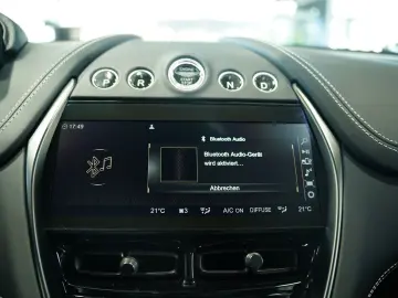 ASTON MARTIN DBX 707 4.0 V8  Carbon .  23