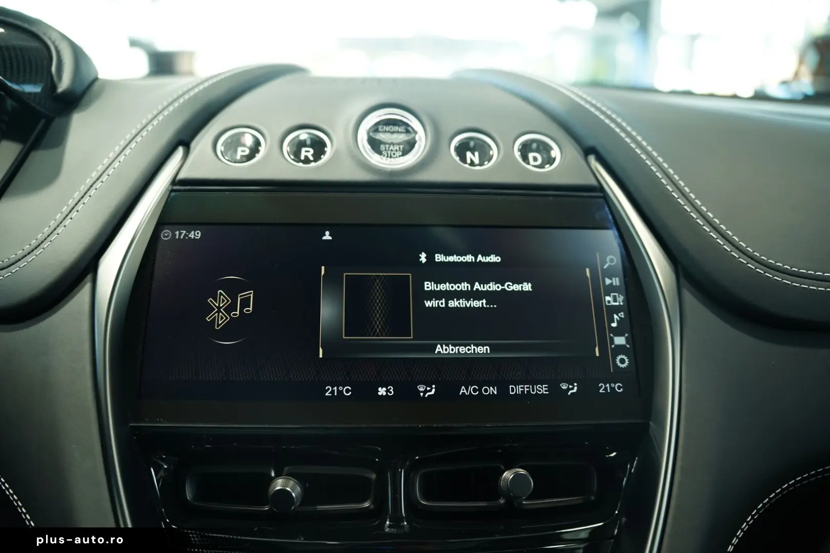 ASTON MARTIN DBX 707 4.0 V8  Carbon .  23