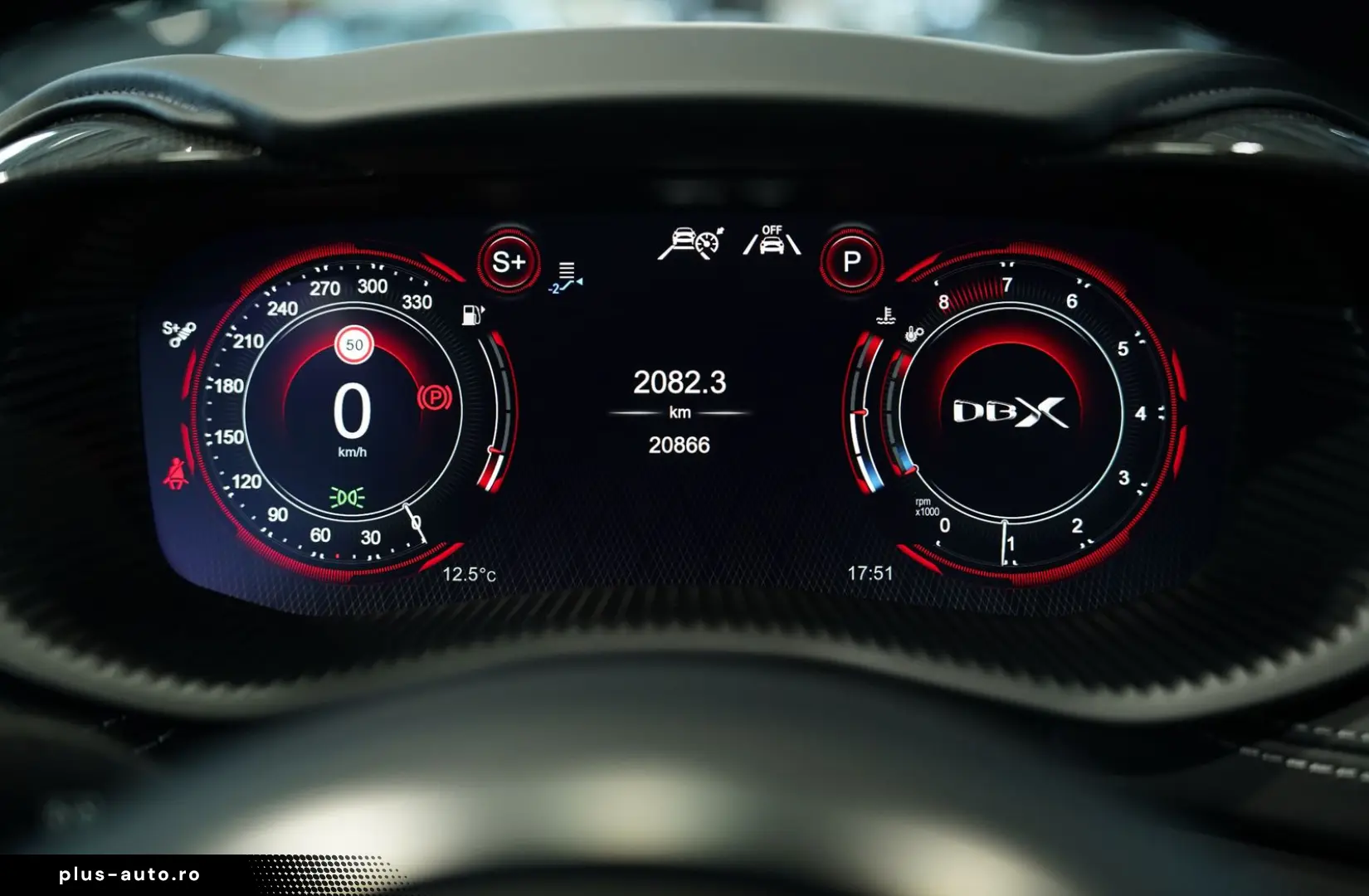 ASTON MARTIN DBX 707 4.0 V8  Carbon .  23