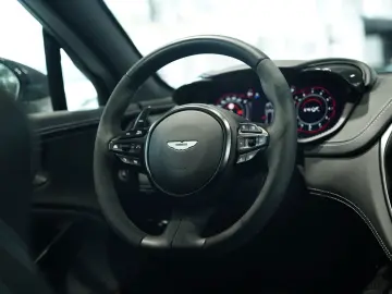 ASTON MARTIN DBX 707 4.0 V8  Carbon .  23
