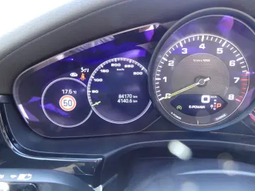 PORSCHE Panamera 4 E-Hybrid Executive PANO HUD CHRONO