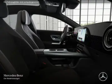 Mercedes-Benz CLA 200 AMG Pano Multibeam Distr. Night