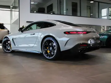 MERCEDES-BENZ AMG GT 63 4M  COUPE ALPINGRAU CARBON 21