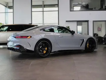 MERCEDES-BENZ AMG GT 63 4M  COUPE ALPINGRAU CARBON 21