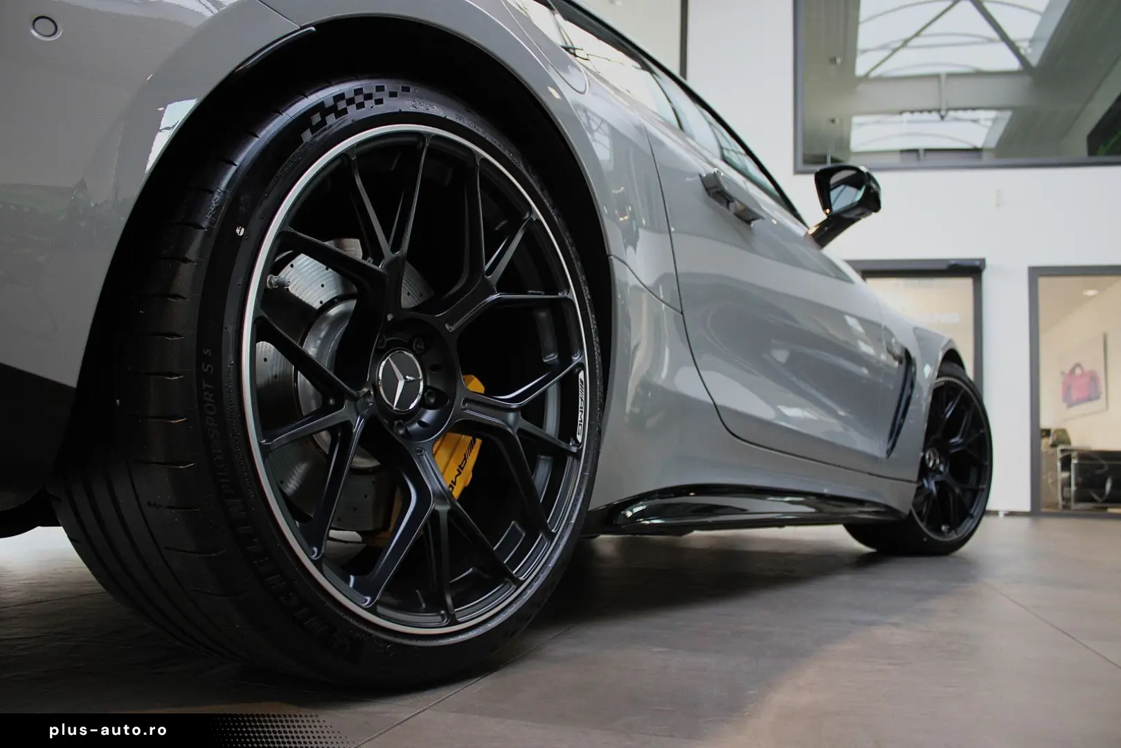 MERCEDES-BENZ AMG GT 63 4M  COUPE ALPINGRAU CARBON 21