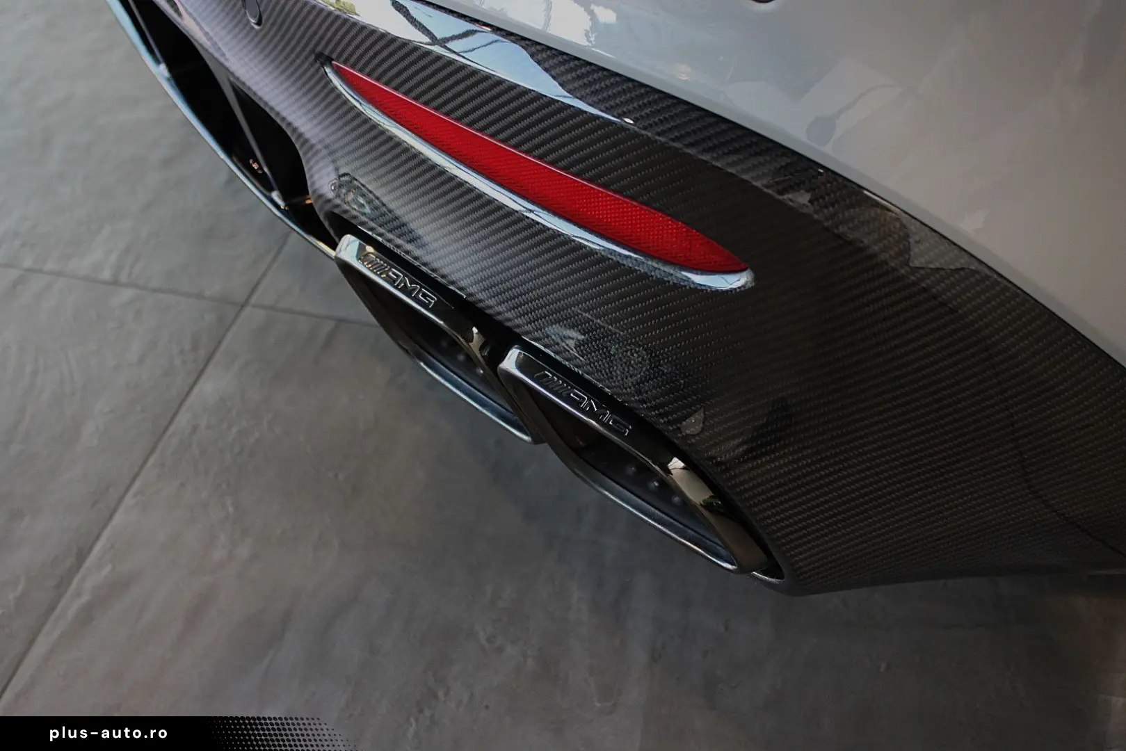 MERCEDES-BENZ AMG GT 63 4M  COUPE ALPINGRAU CARBON 21