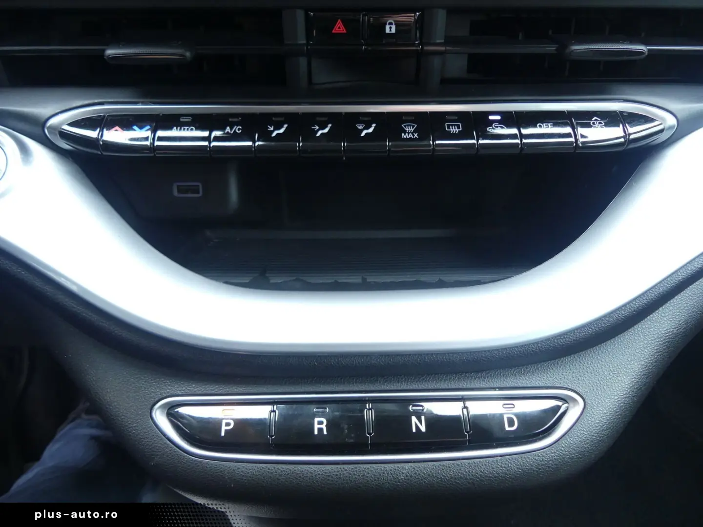 FIAT 500e Icon 70 KW NAVI DAB SPURHALT