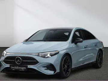 Mercedes-Benz CLA 200 AMG Night Panorama Superscreen Kamera