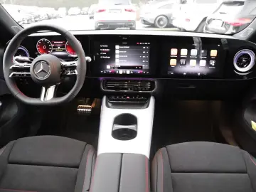 Mercedes-Benz CLA 200 AMG Night Panorama Superscreen Kamera