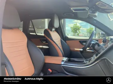 MERCEDES-BENZ GLC 220 d 4M AMG Night AHK Distro   20