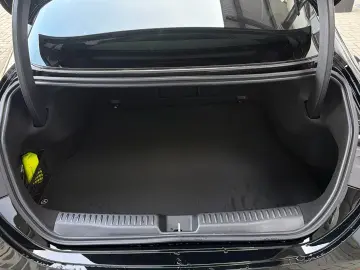 Mercedes-Benz CLA 200 AMG Night Superscreen