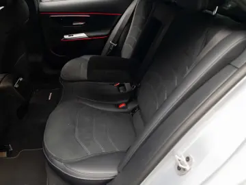 Mercedes-Benz E 200 4MATIC NEW MODELL