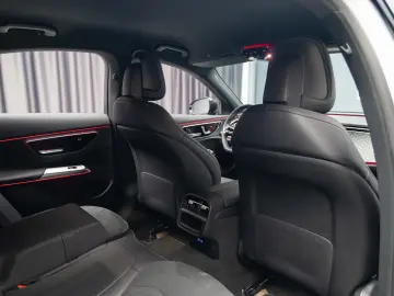 Mercedes-Benz E 200 4MATIC NEW MODELL
