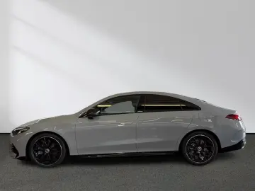 Mercedes-Benz CLA 200 AMG Night Panorama Multibeam