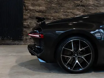 BUGATTI CHIRON SPORT   GREY CARBON