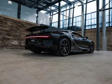BUGATTI CHIRON SPORT   GREY CARBON