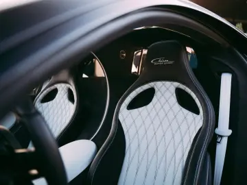 BUGATTI Chiron