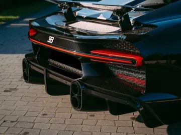 BUGATTI Chiron