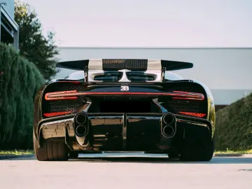 BUGATTI Chiron