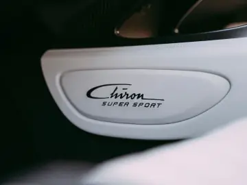 BUGATTI Chiron