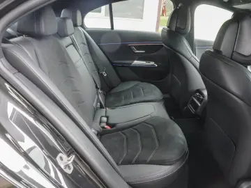 MERCEDES-BENZ E 300 de 4M AMG Rückfahrkamera Totwink…