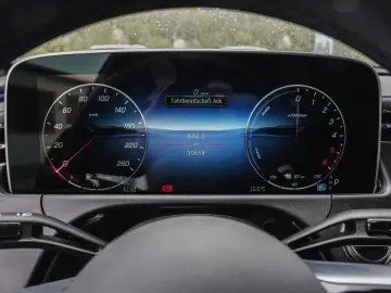 MERCEDES-BENZ E 300 de 4M AMG Rückfahrkamera Totwink…