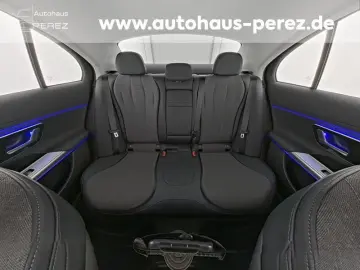 MERCEDES-BENZ E 200 4Matic AVANTGARDE DIGI LIGHT-360…