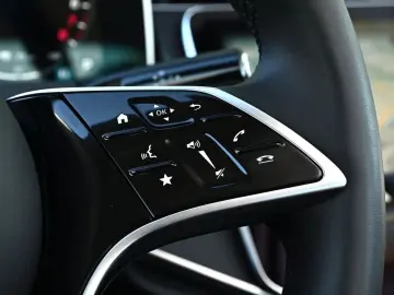 MERCEDES-BENZ E 300 e 4M Avantgarde Advanced  LED Ka…