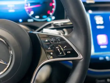MERCEDES-BENZ E 220 d 4M Avantgarde Advanced  LED Ka…