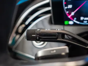 MERCEDES-BENZ E 220 d 4M Avantgarde Advanced  LED Ka…